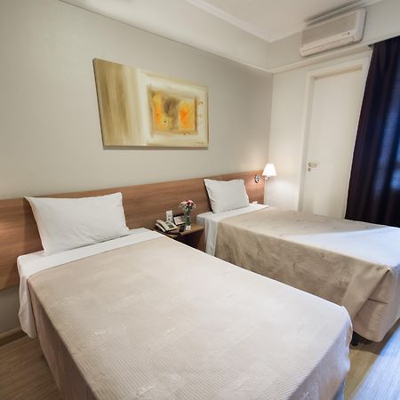 Summit Hotel Monaco Гуарульос Екстериор снимка