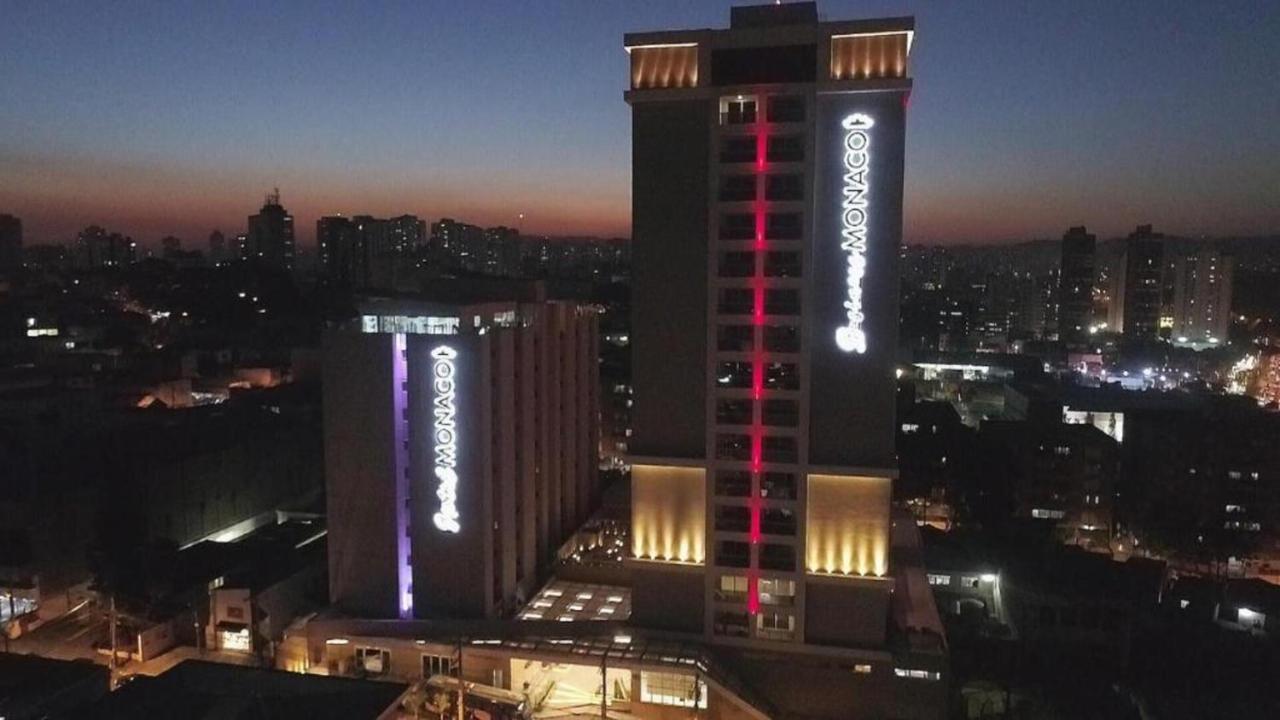 Summit Hotel Monaco Гуарульос Екстериор снимка