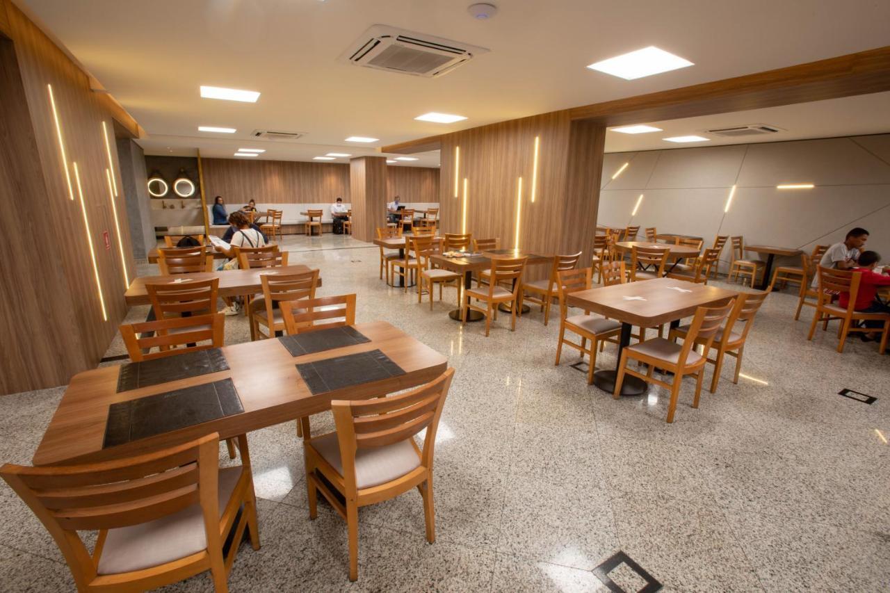 Summit Hotel Monaco Гуарульос Екстериор снимка