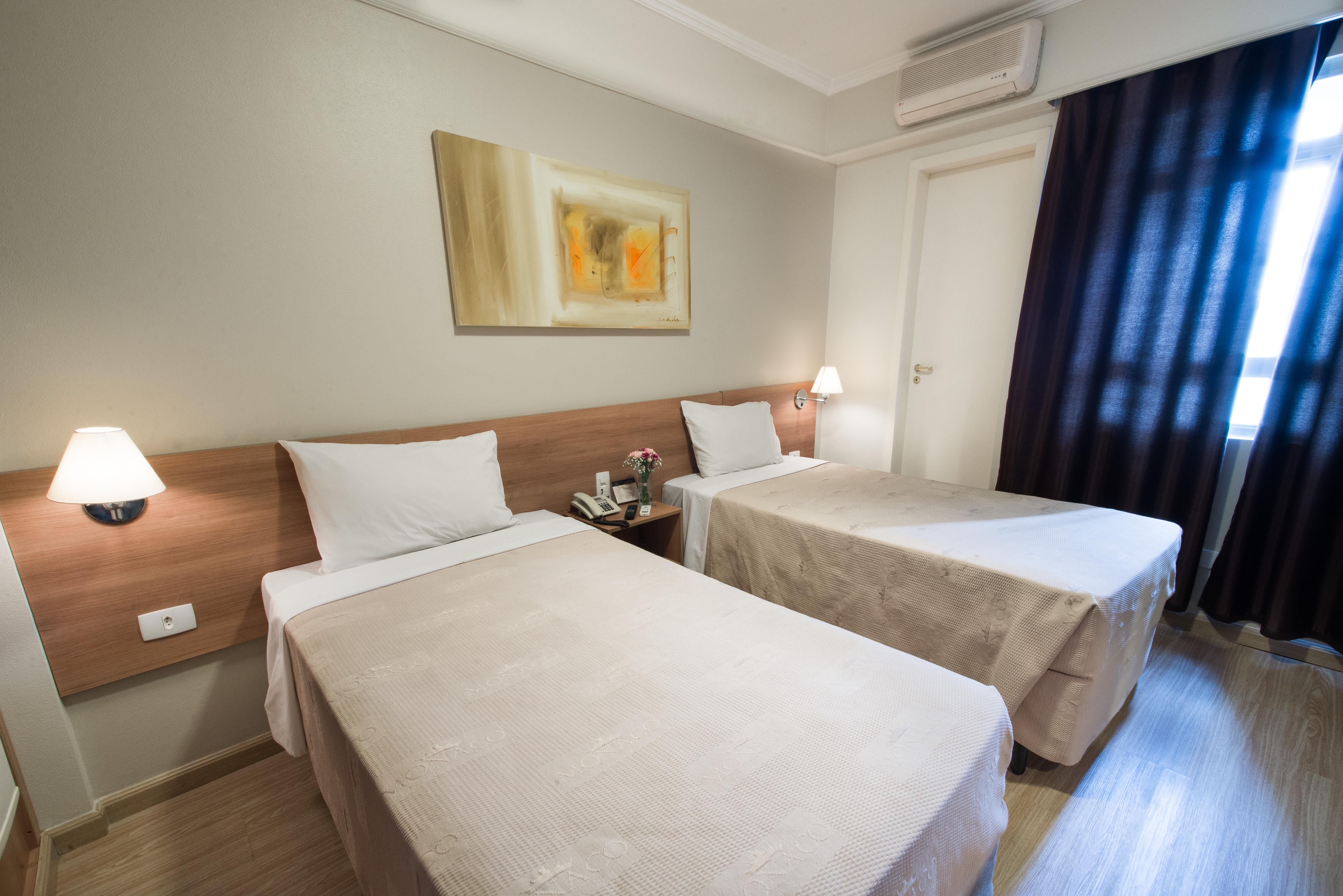 Summit Hotel Monaco Гуарульос Екстериор снимка
