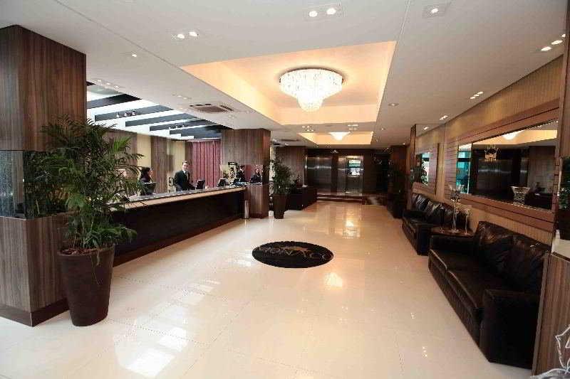 Summit Hotel Monaco Гуарульос Екстериор снимка