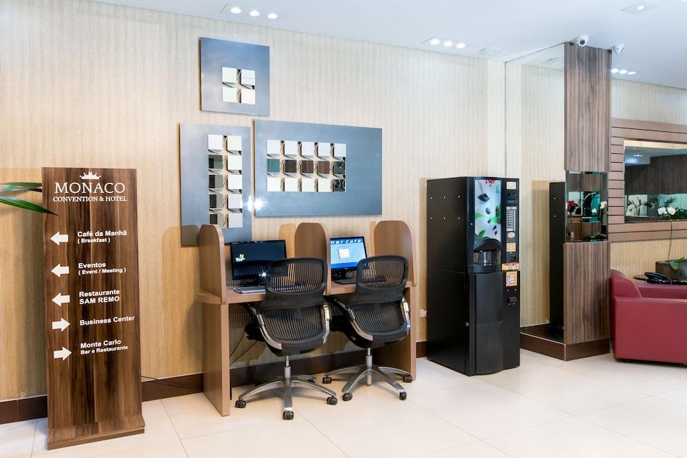 Summit Hotel Monaco Гуарульос Екстериор снимка