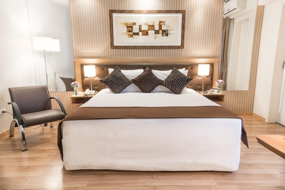 Summit Hotel Monaco Гуарульос Екстериор снимка