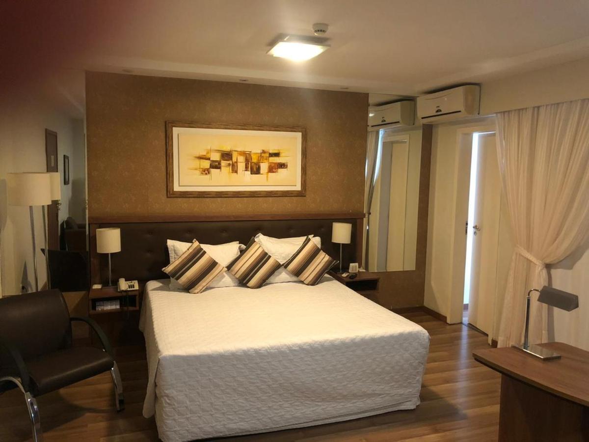Summit Hotel Monaco Гуарульос Екстериор снимка