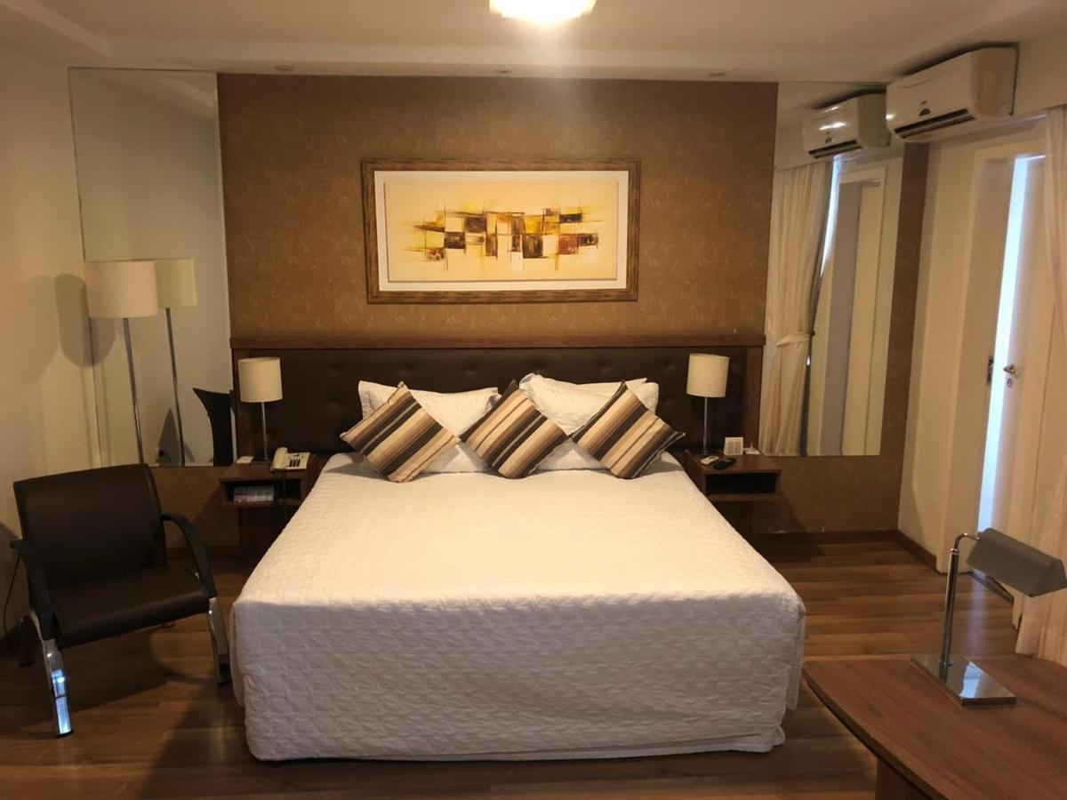 Summit Hotel Monaco Гуарульос Екстериор снимка